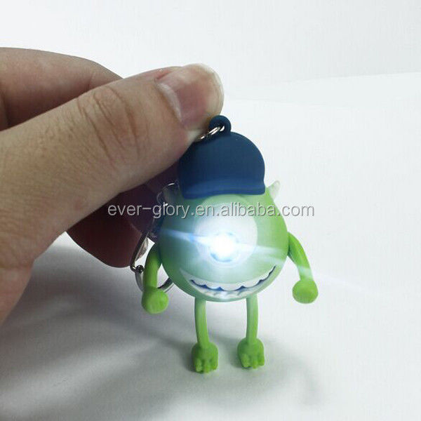 Προσαρμοσμένο βινύλιο παιχνίδι να κάνει 3D LED Cartoon Keychain Συσκευές πλαστικό κλειδαριό για τσάντες