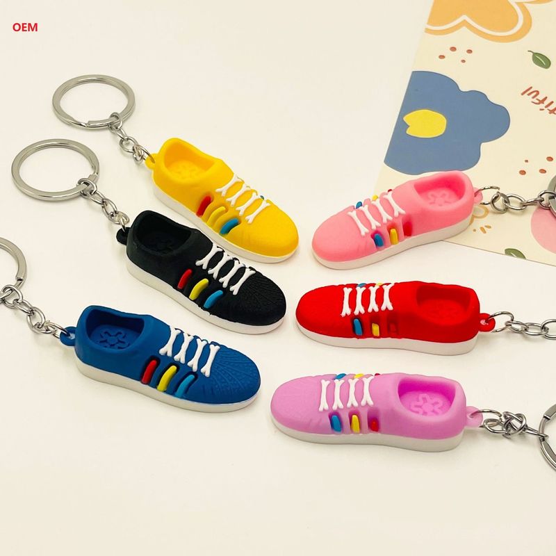 3D μίνι παπούτσια Keychain Χαρακτηριστικό Keychain με μεταλλικό δαχτυλίδι κλειδιού Custom Plasitc Figure Keychain